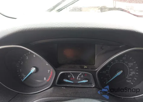 2015 Ford Focus Se z USA, uszkodzony, nr VIN 1FADP3K22FL354533